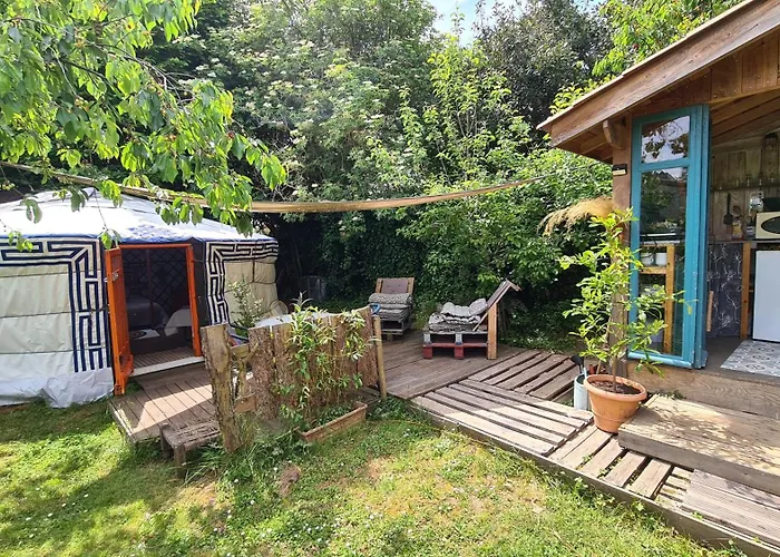 La Yourte Du Jardin Cache